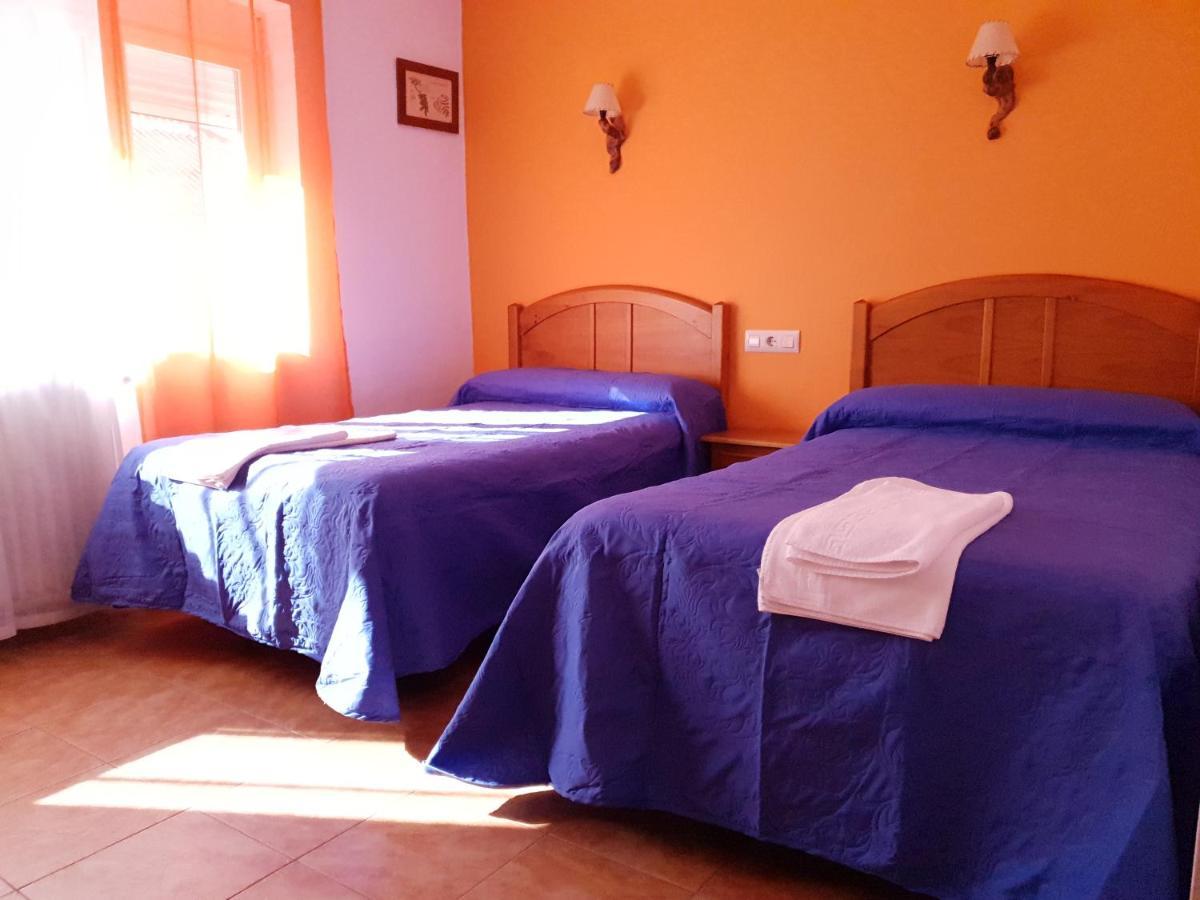 Hostal Rio Mundo Riopar Bagian luar foto
